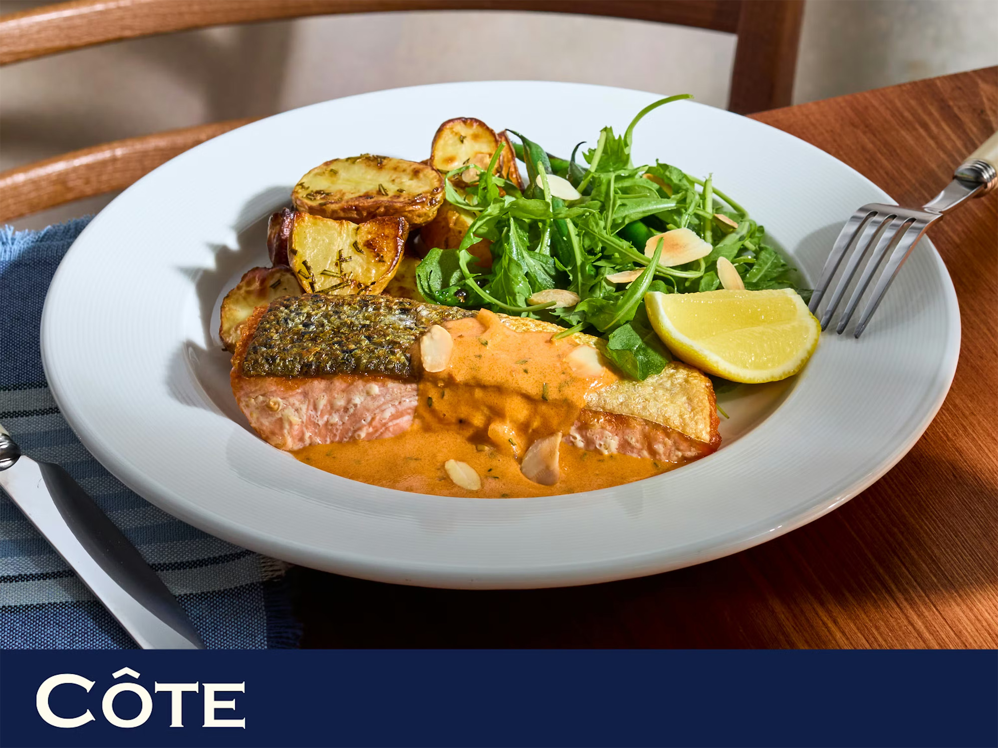 Côte's Roasted Salmon, Green Beans & Choron